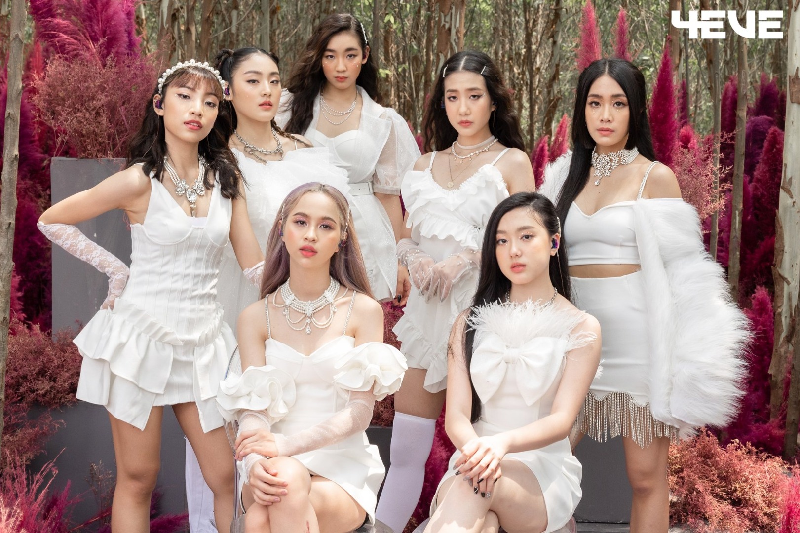 ภาพการแสดงของศิลปินหญิงไทย